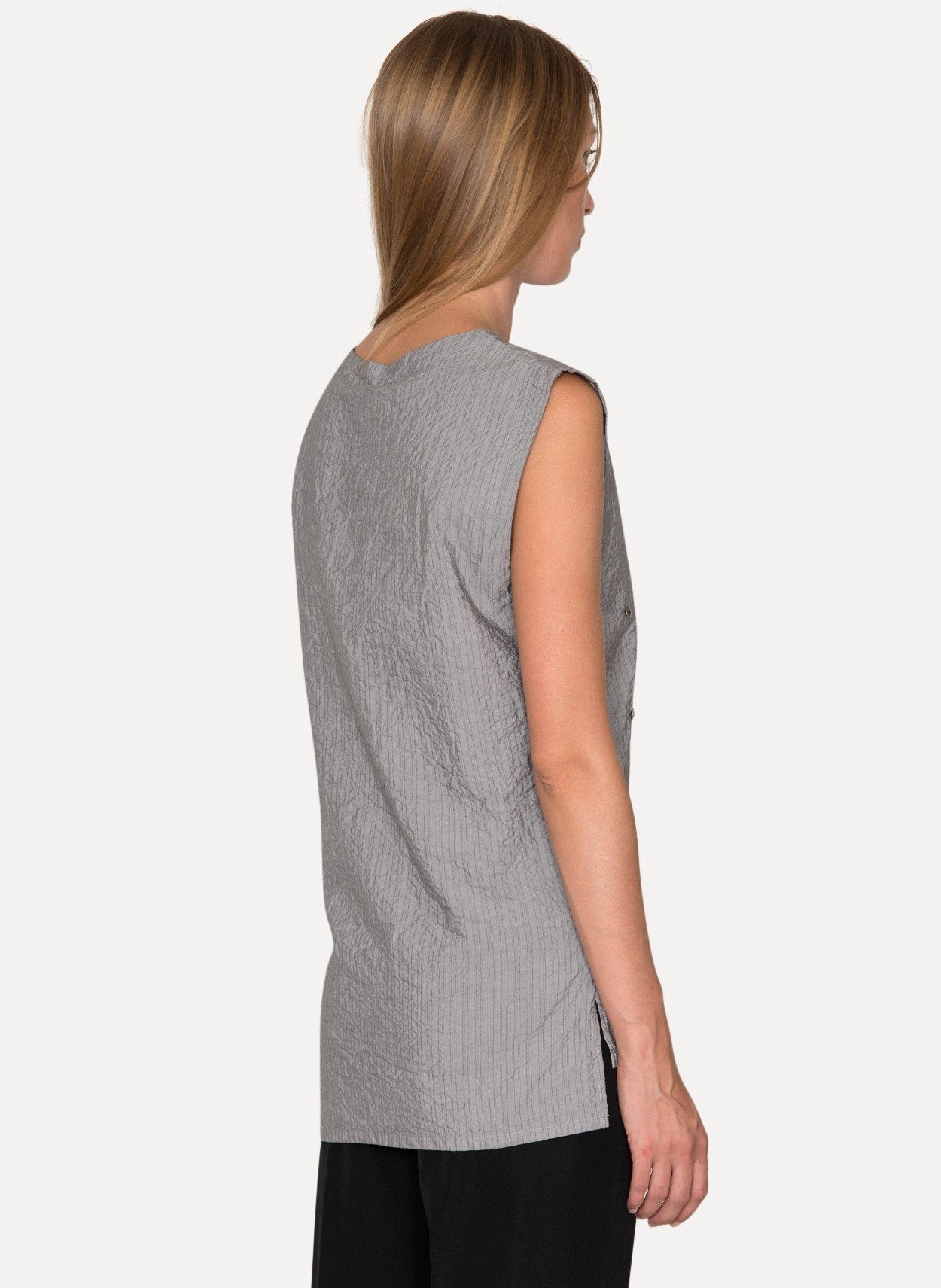 Handmade Multi-Button Side-Vent Sleeveless Shirt