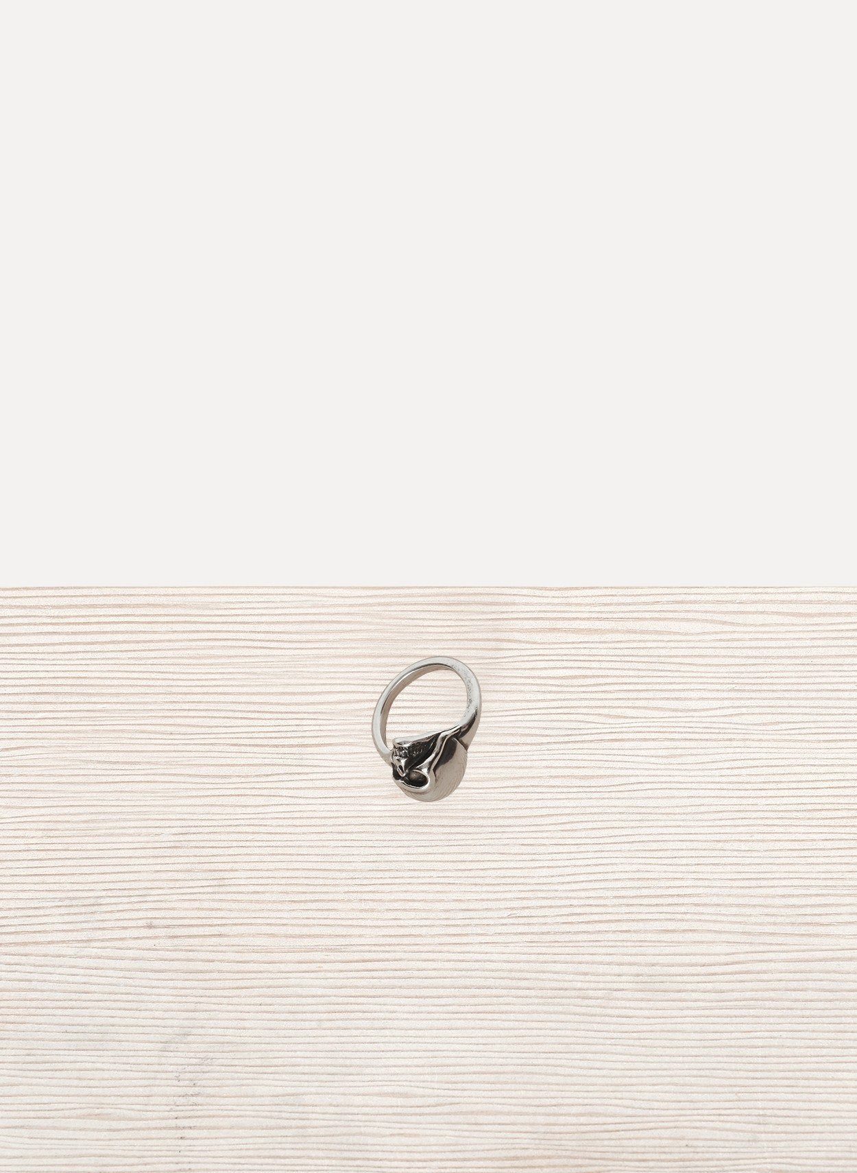 Ring Skull Side