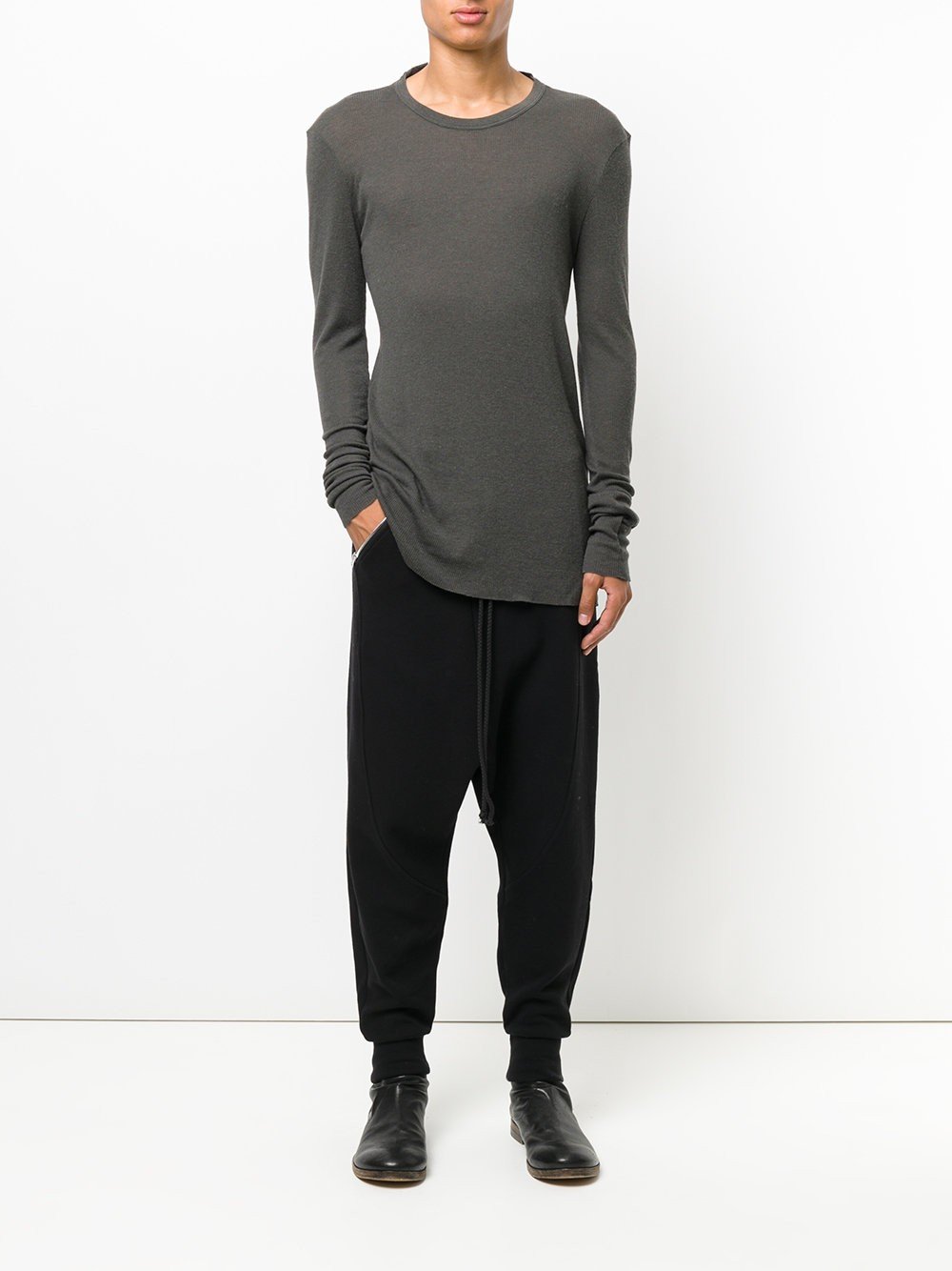 Elongated Sleeves Jumper